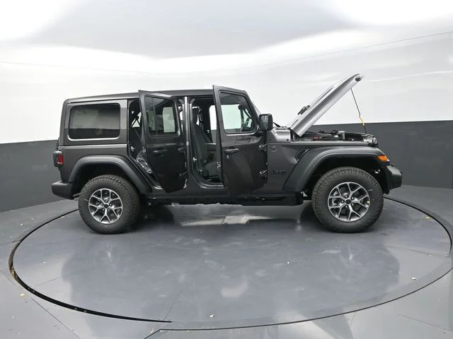 New 2026 Granite Crystal Metallic Clear-Coat Exterior Paint Jeep Sport S image 37