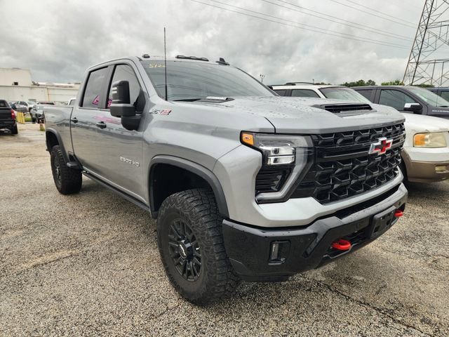 2025 Chevrolet Silverado HD ZR2 4WD Crew Cab Standard Box's photo