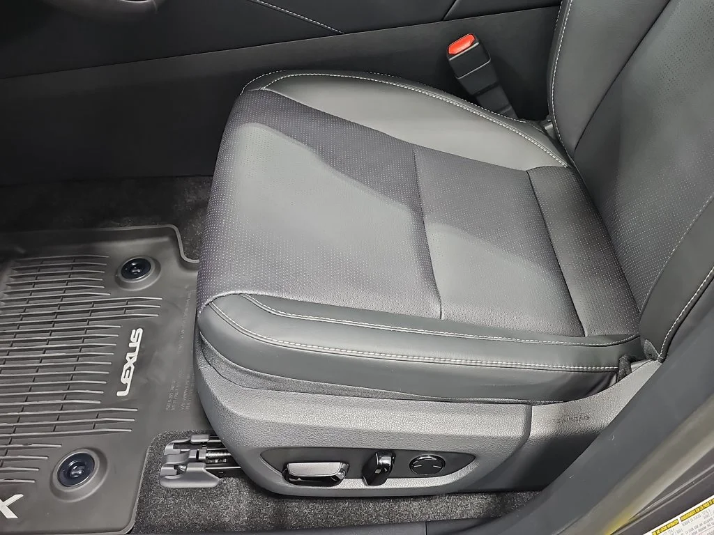 New 2026 Cloudburst Gray Lexus PREMIUM PLUS image 28
