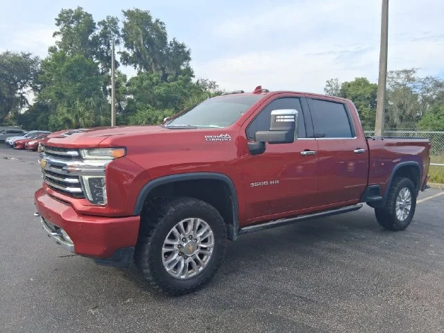 Used 2022 Red Chevrolet High Country image 2