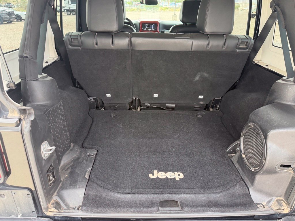 Used 2013 Black Jeep Unlimited Rubicon image 7