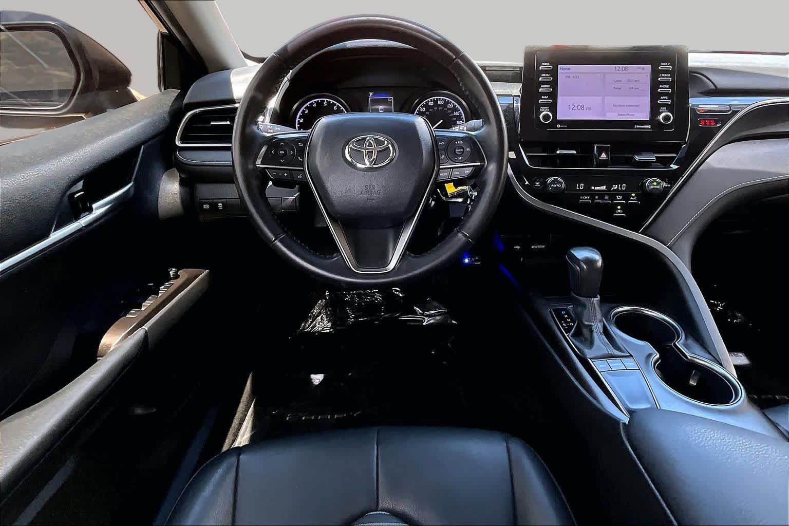 Used 2022 Midnight Black Metallic Toyota SE image 5