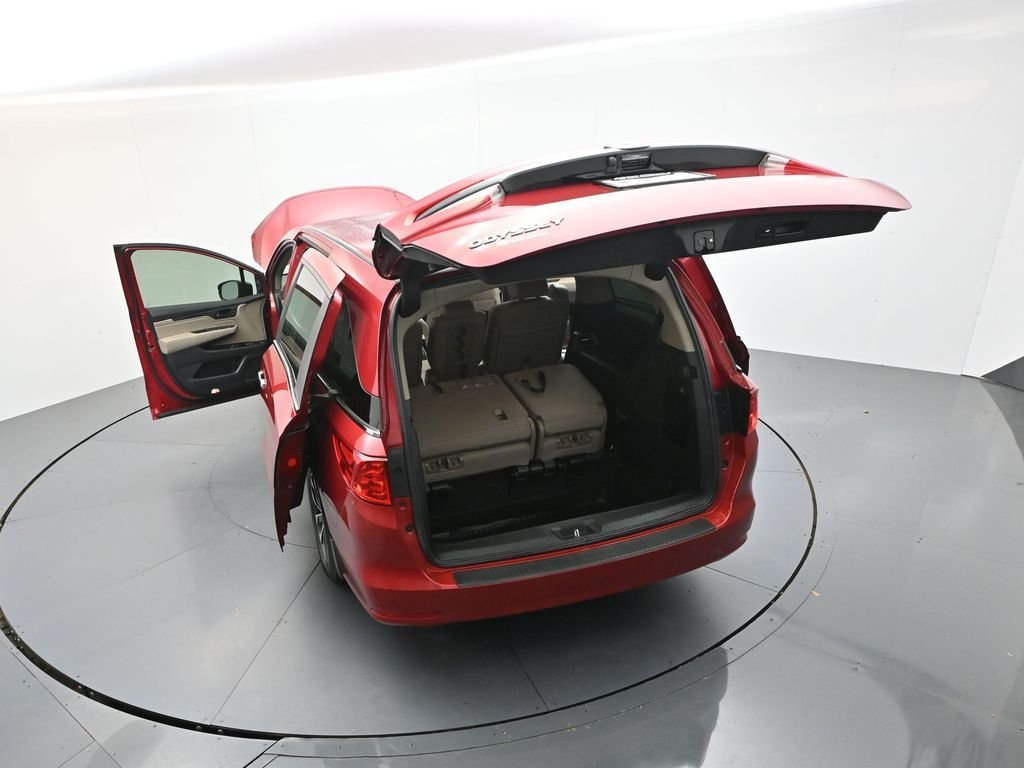 Used 2023 Modern Steel Metallic Honda EX-L image 41