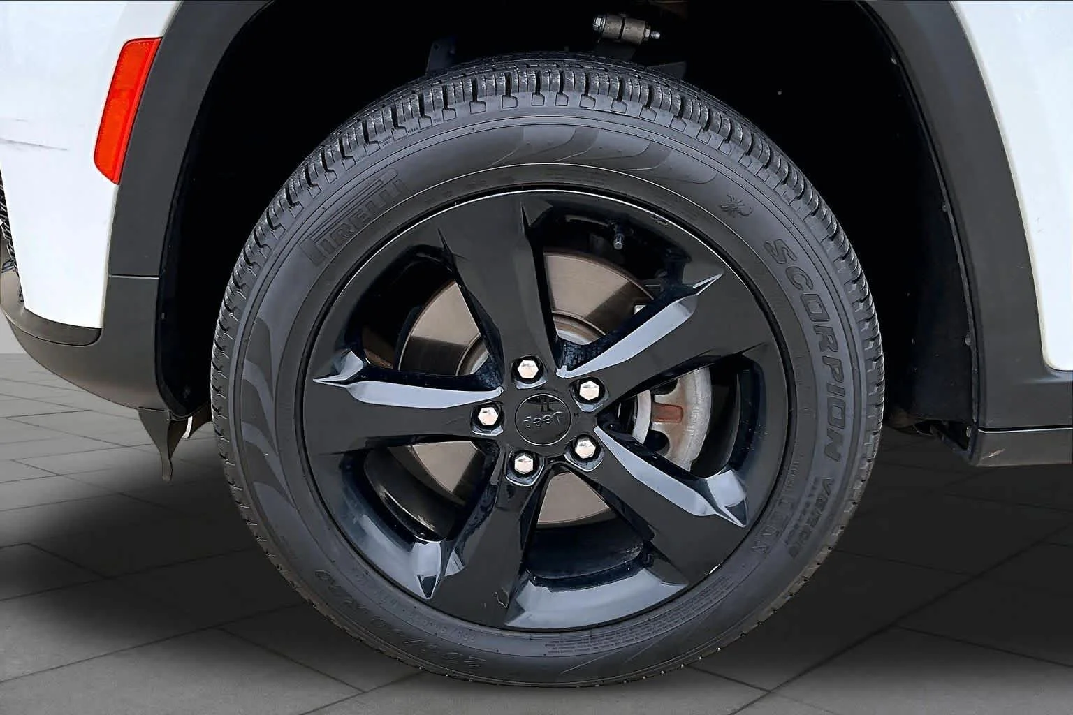 Used 2023 Bright White Clearcoat Jeep Limited image 11