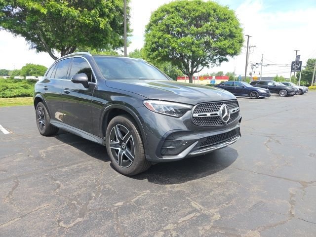 2025 Mercedes-Benz GLC GLC 300 4MATIC's photo