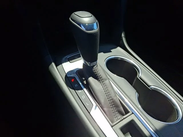 Used 2019 CAJUN RED TINTCOAT Chevrolet LT image 15