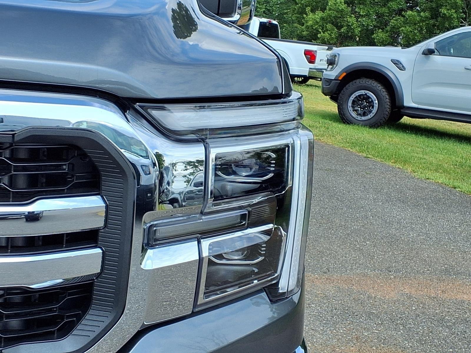 New 2026 Carbonized Gray Metallic Ford Lariat® image 17