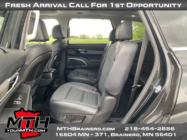 Used 2023 Black Kia SX X-Line image 9