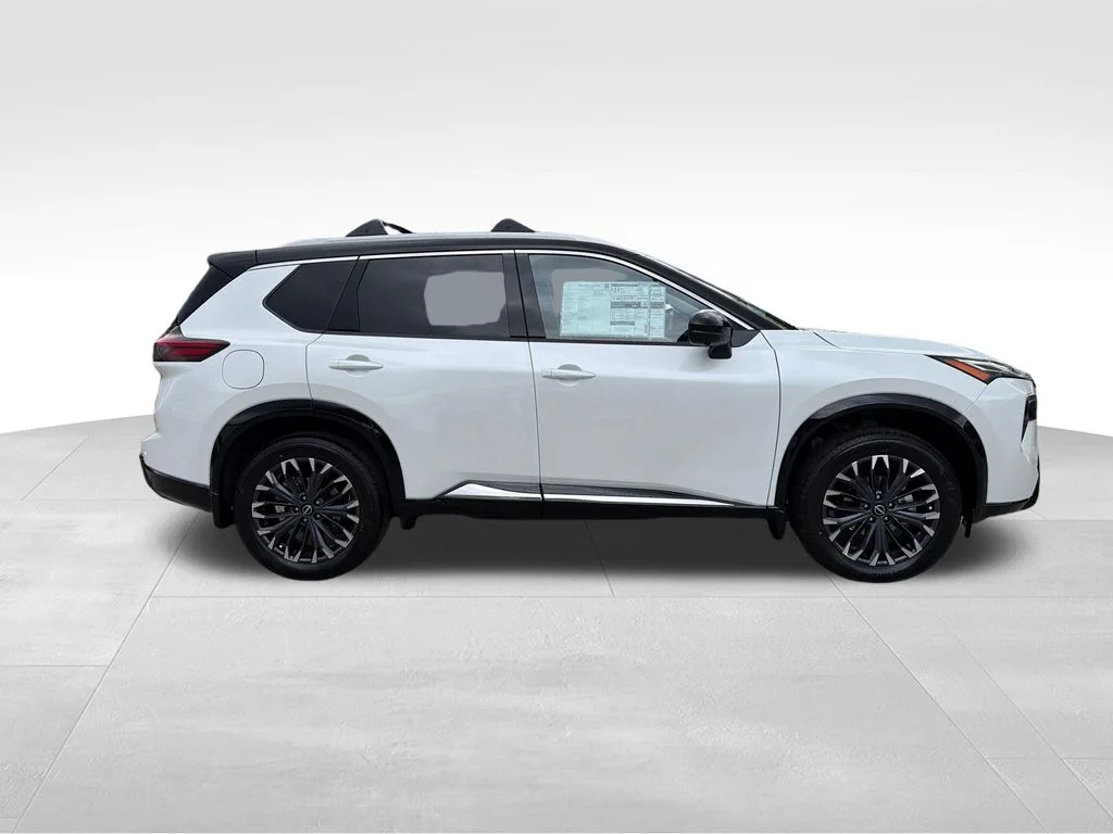 New 2026 Everest White Pearl TriCoat / Super Black Two-tone Nissan Platinum image 8