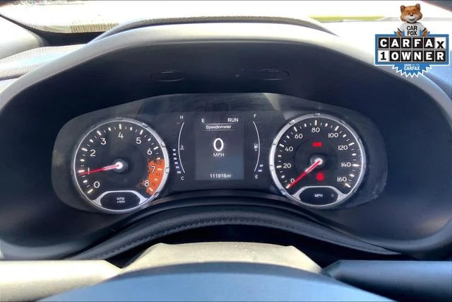 Used 2018 Black Jeep Latitude image 20