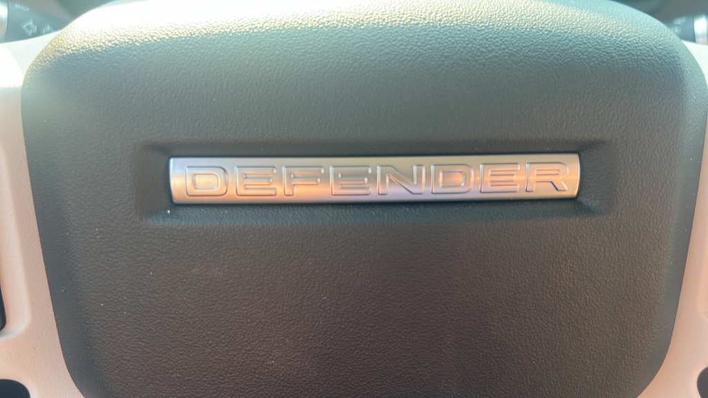 New 2026 White Land Rover X-Dynamic SE image 32