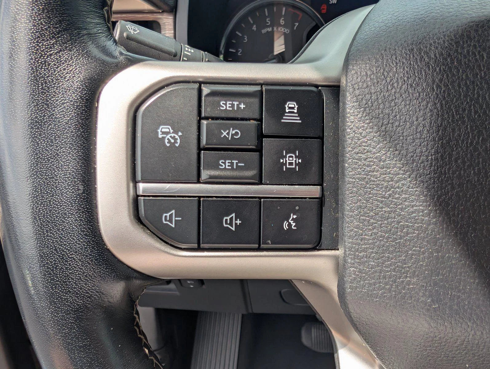 Used 2024 Agate Black Ford Limited image 25