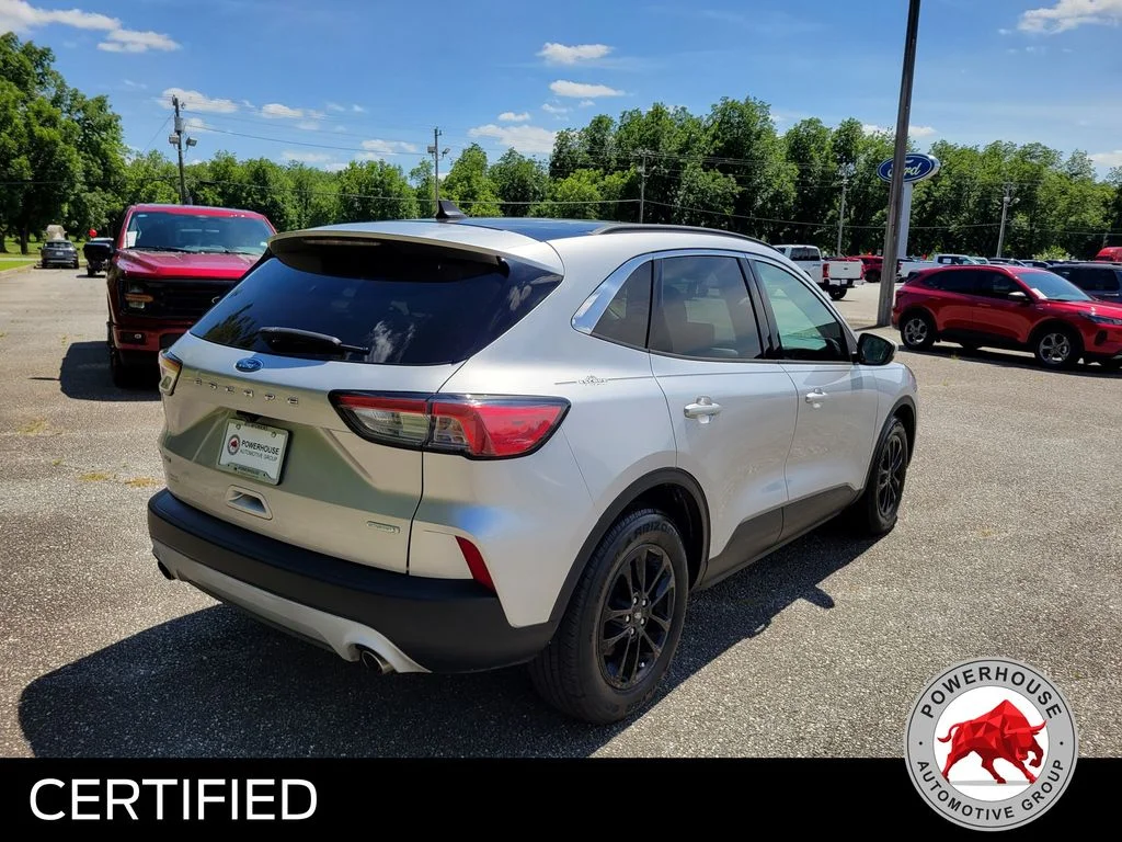Used 2020 Silver Ford SE image 6