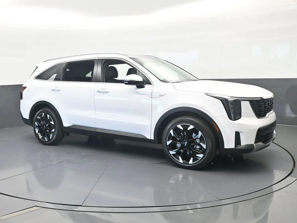 Used 2025 Glacial White Pearl Kia EX image 7