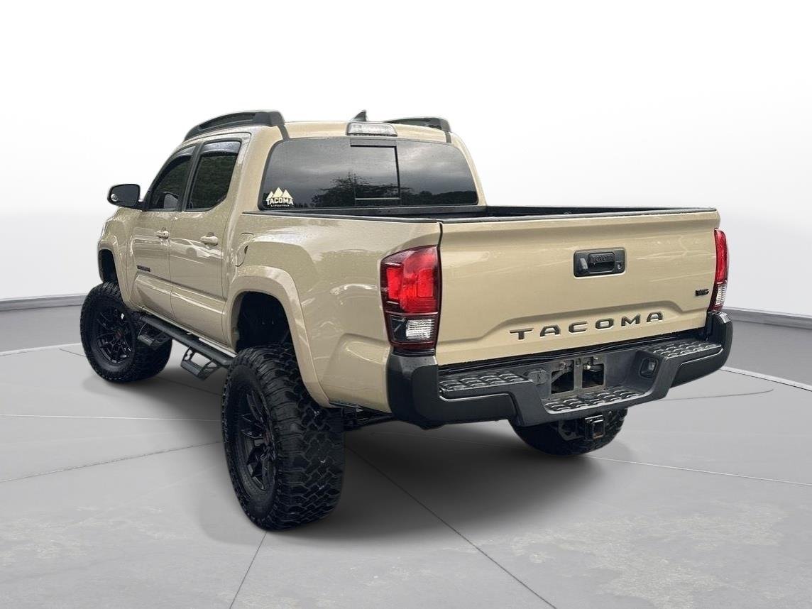 Used 2019 Quicksand Toyota SR5 image 8