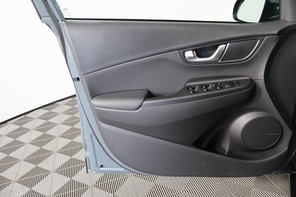 Used 2022 Cactus Hyundai Limited image 12