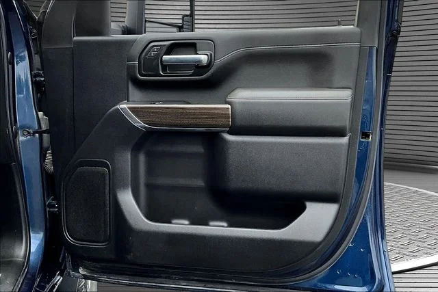 Used 2022 Blue Chevrolet LT image 27
