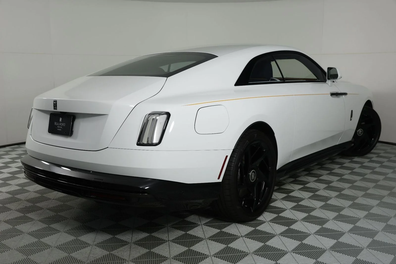 New 2025 Arctic White Rolls-Royce Black Badge image 7