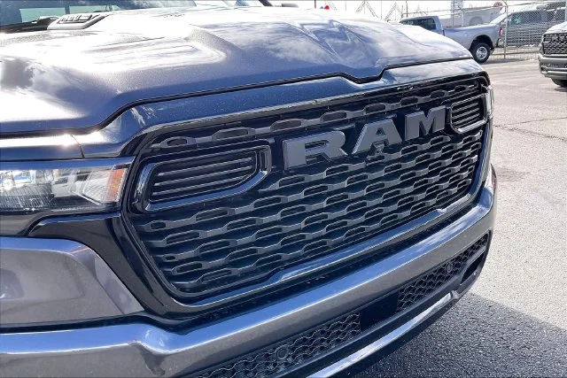 New 2026 Granite Crystal Metallic Clear-Coat Exterior Paint RAM Tradesman image 35