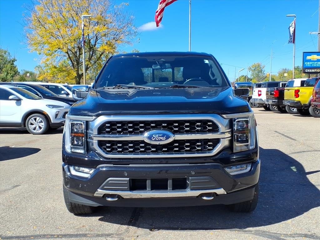 2022 Ford F-150 Platinum photo 2