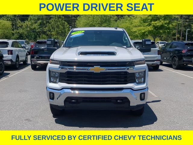 Used 2025 White Chevrolet LT image 13