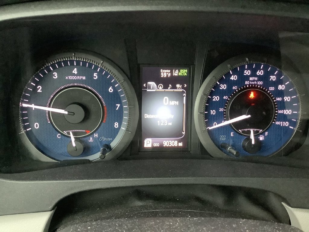 Used 2018 Black Toyota XLE image 9