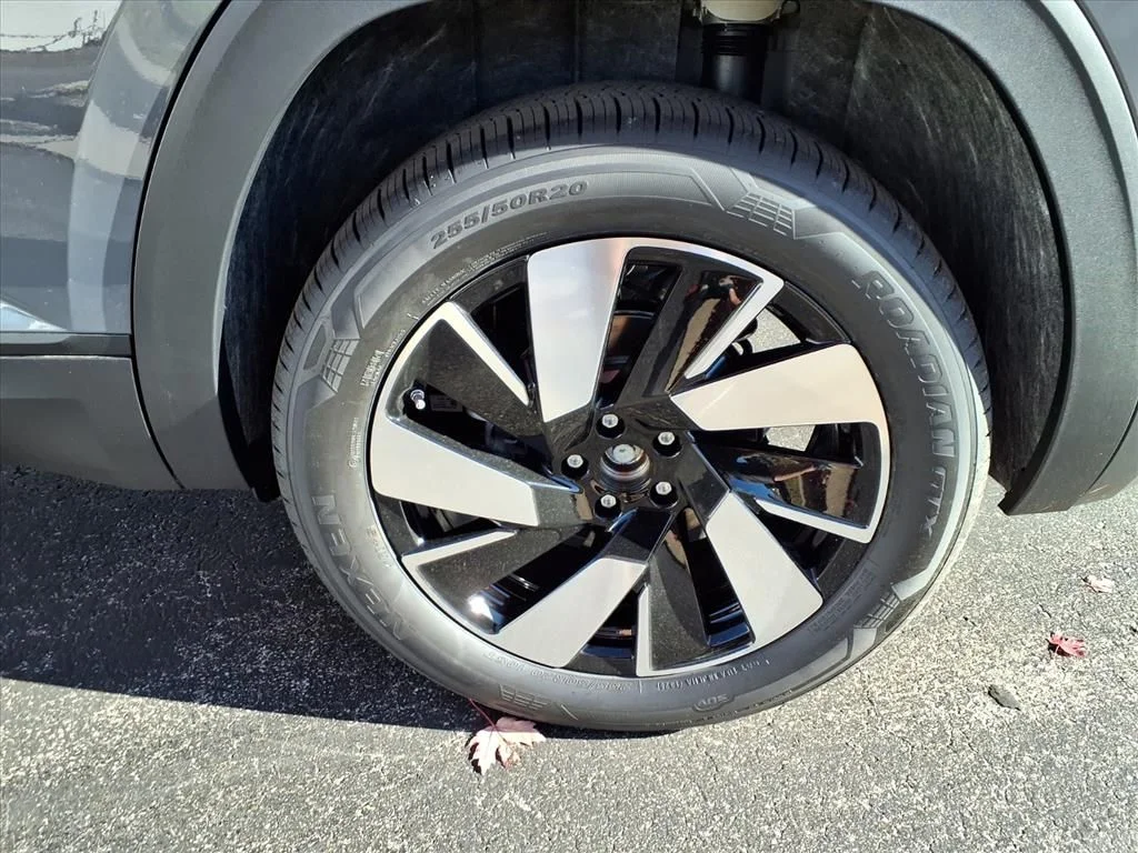 New 2026 Pure Gray Volkswagen 2.0T SE w/Technology image 7