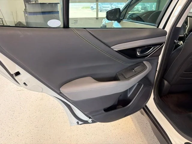 Used 2025 White Subaru Onyx Edition image 42