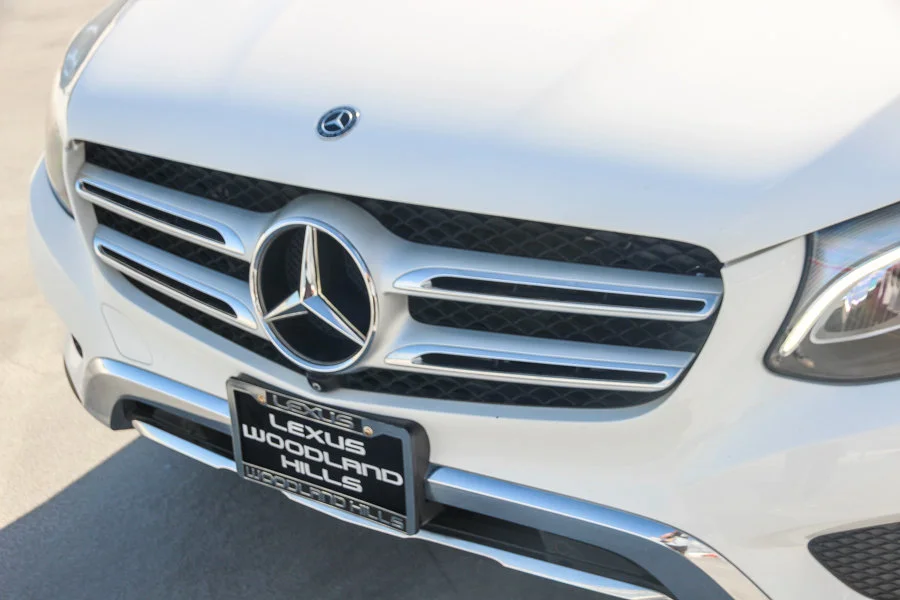 Used 2018 White Mercedes-Benz GLC 300 image 9
