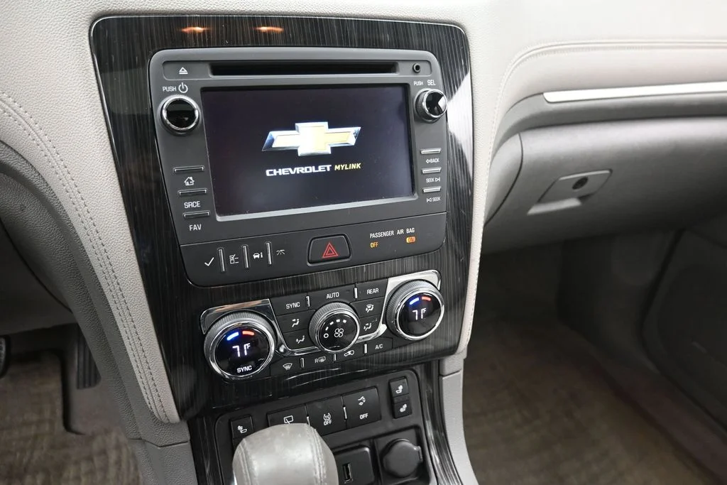 Used 2017 Silver Chevrolet 2LT image 21