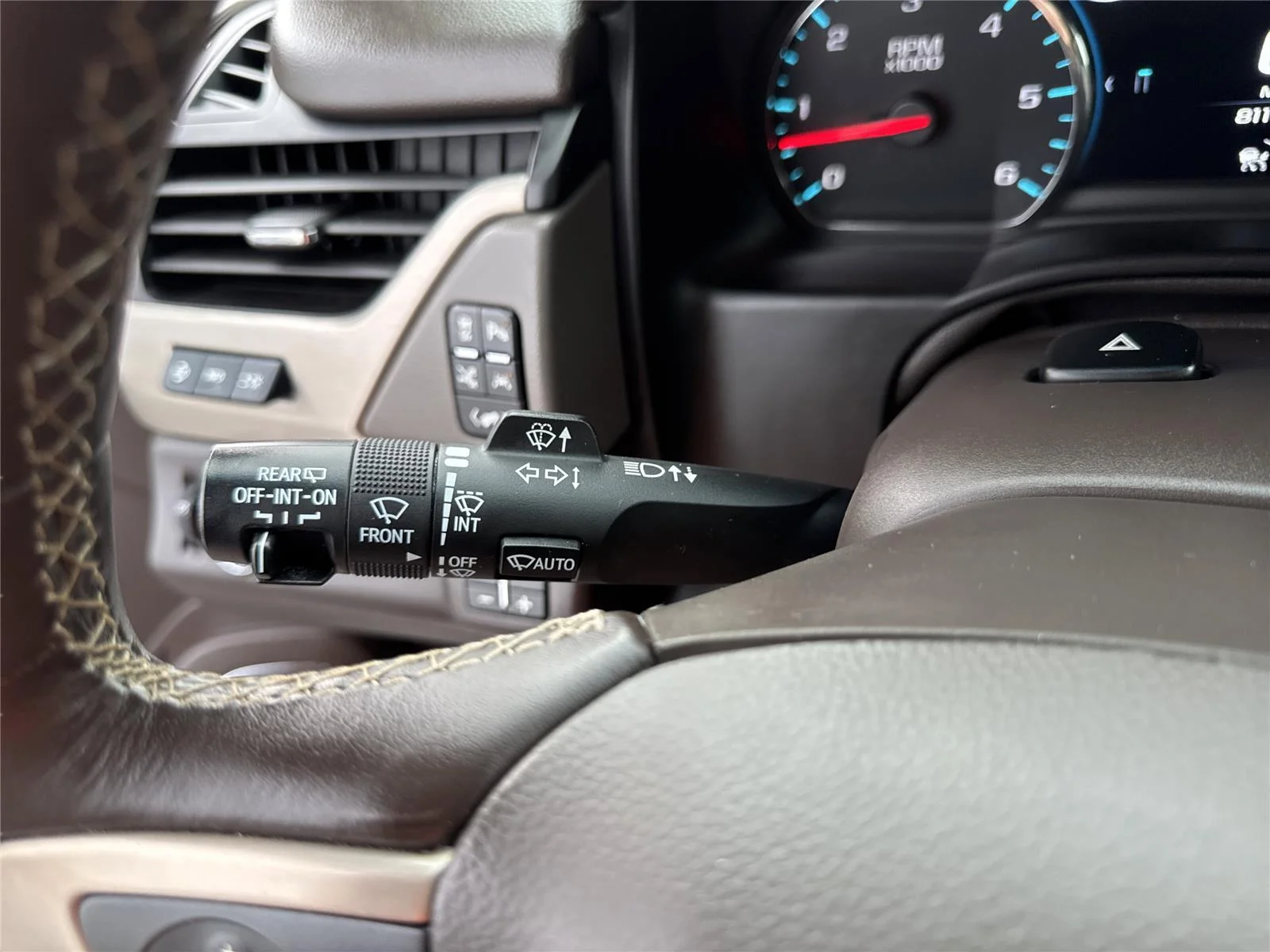Used 2019 PEPPERDUST METALLIC GMC Denali image 22