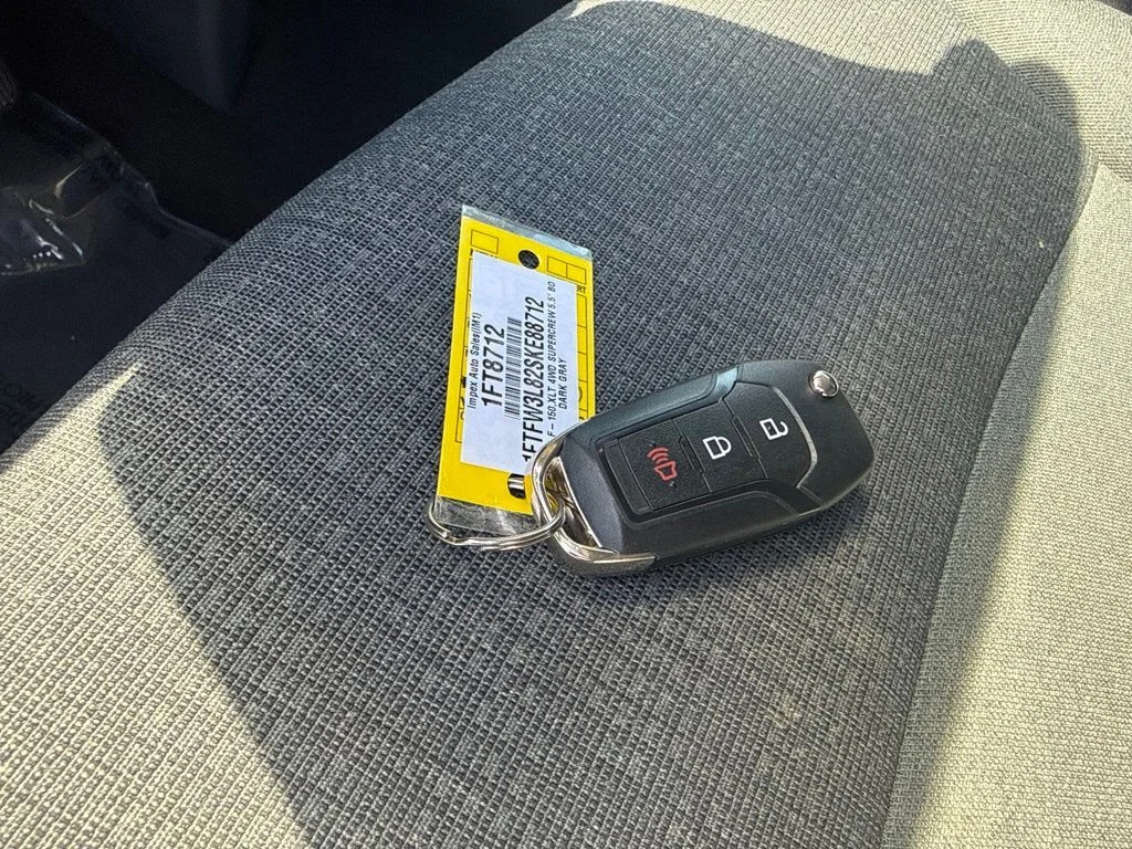 Used 2025 Gray Ford XLT image 23