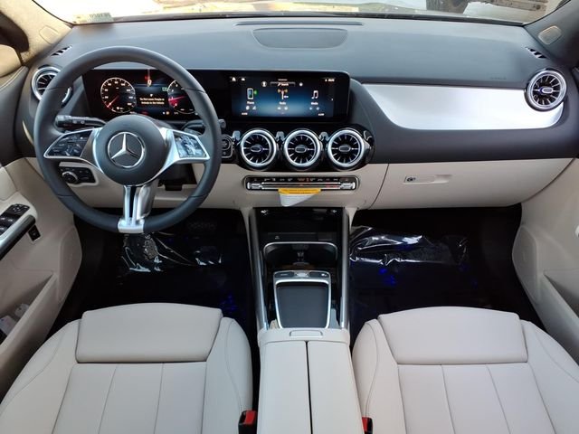 New 2026 Gray Mercedes-Benz GLA 250 image 4