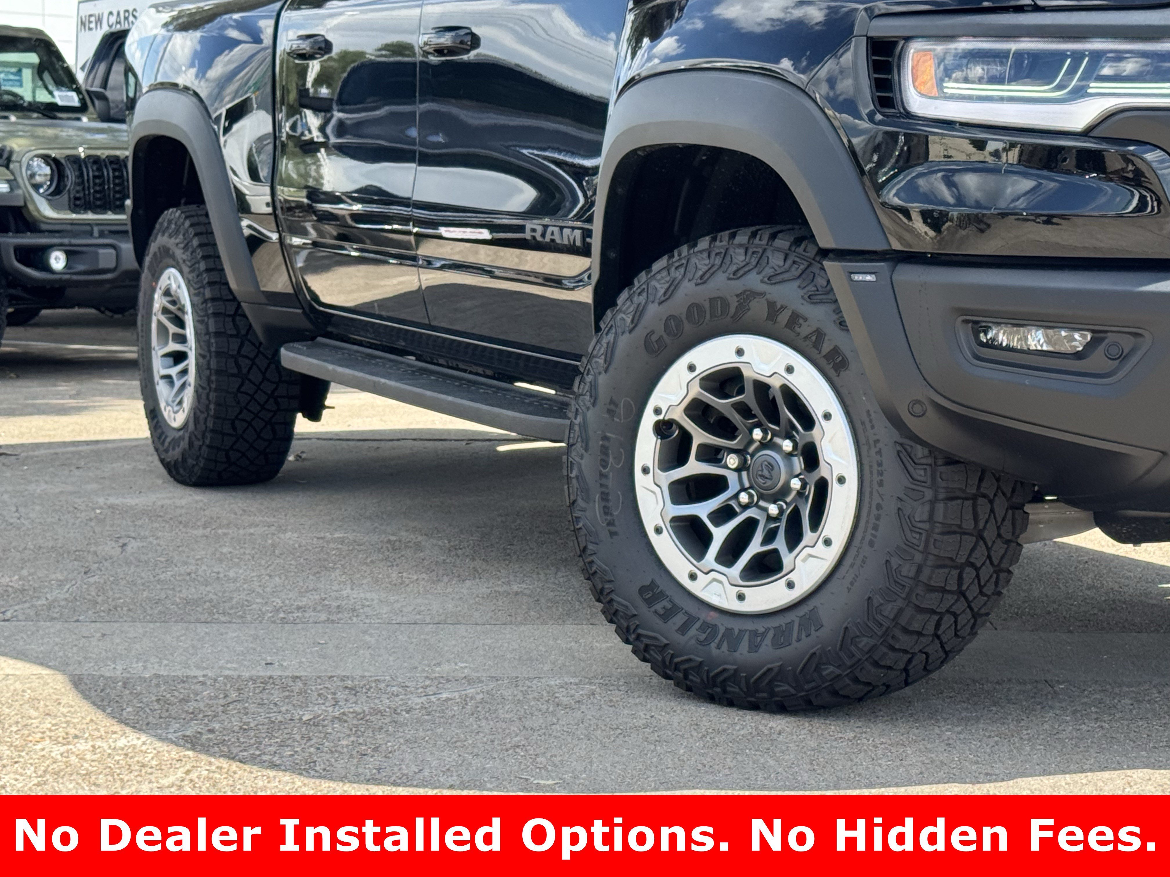 New 2026 Diamond Black Crystal Pearl-Coat Exterior Paint RAM RHO image 13