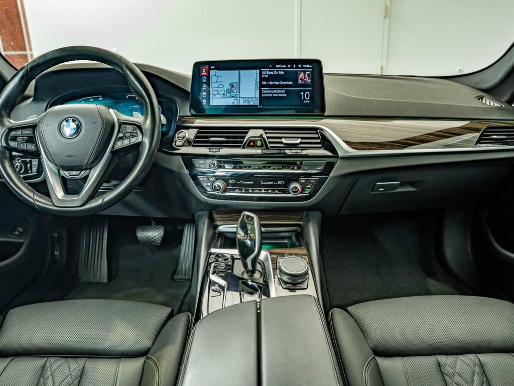 Used 2021 Jet Black BMW 530i xDrive image 32