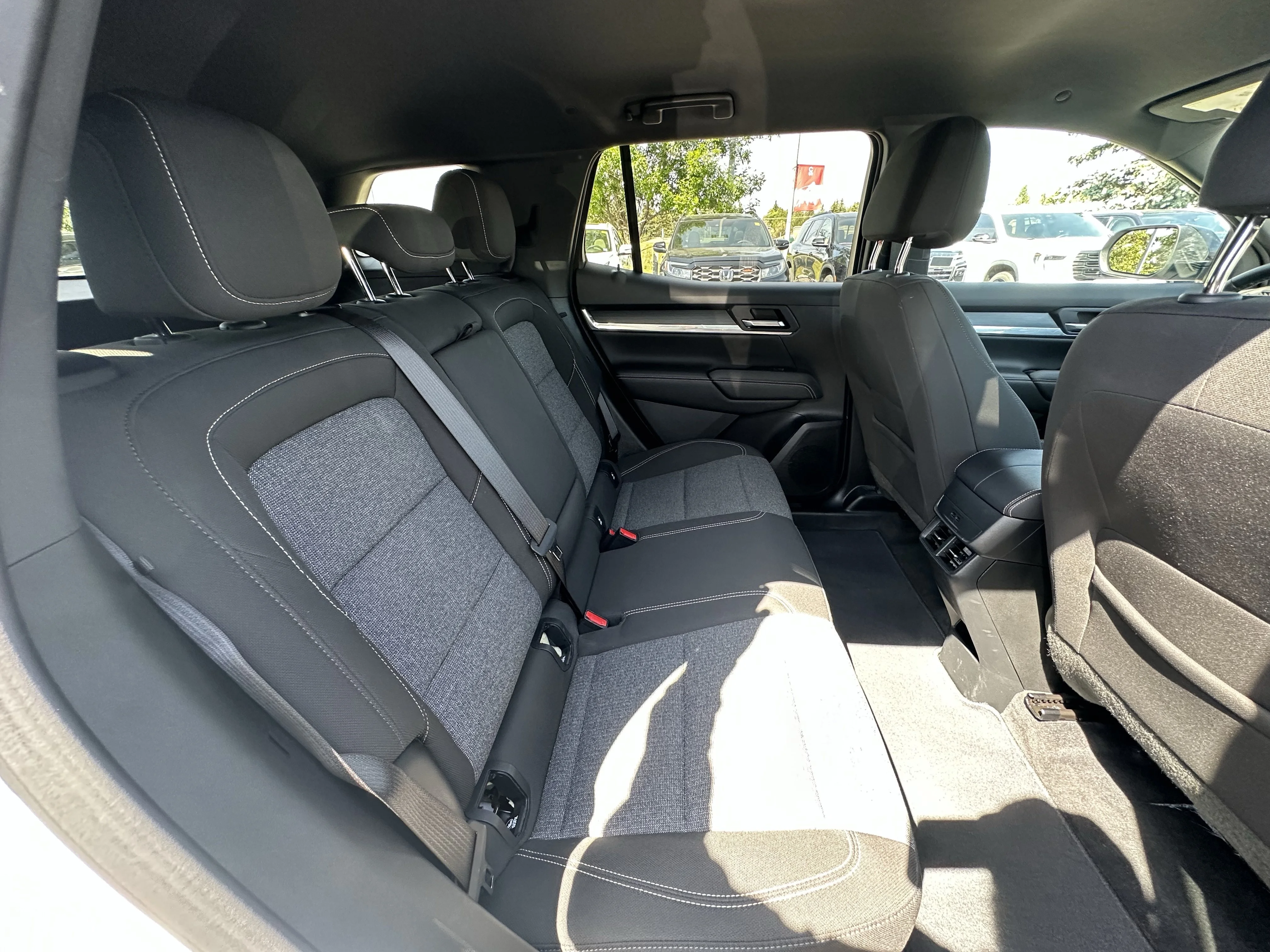 Certified Used 2026  GMC AWD Elevation image 21