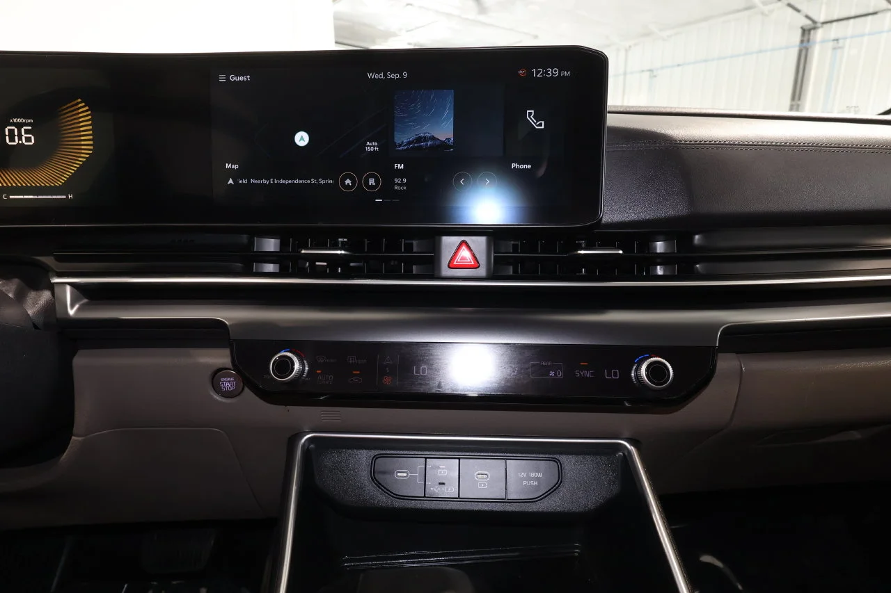 Used 2025 Red Kia LXS image 17