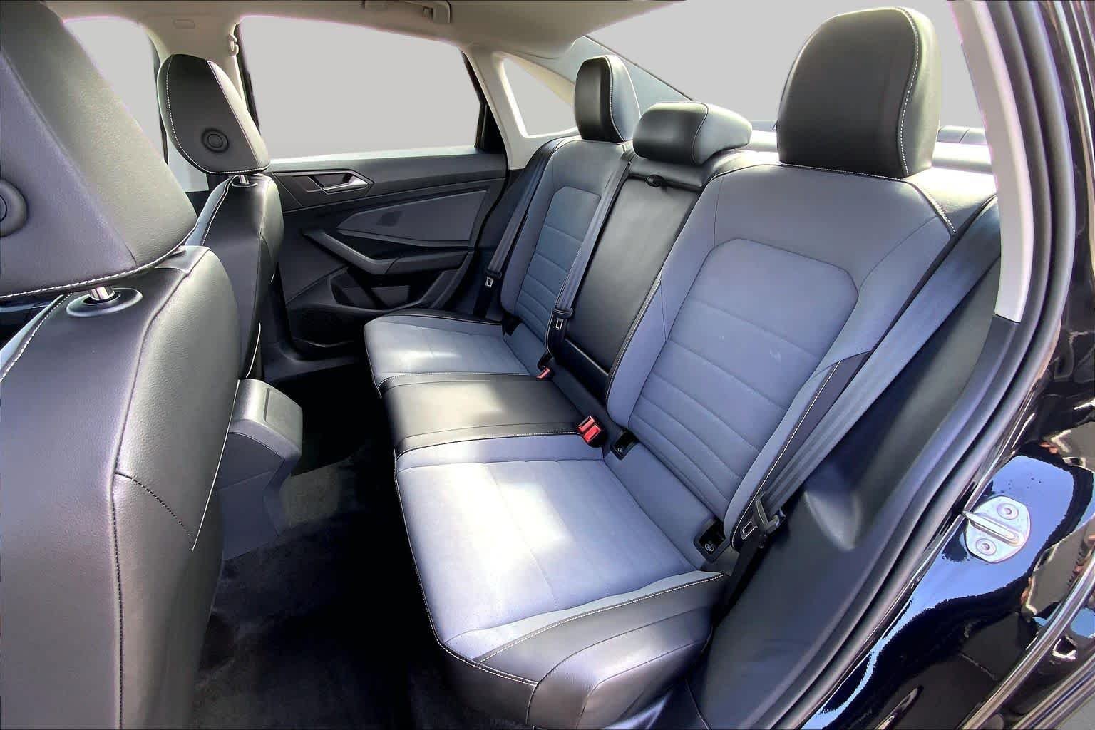 Used 2026 Deep Black Pearl Volkswagen SE image 21