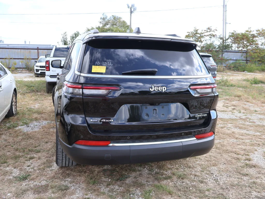 Used 2021 Black Jeep Limited image 21