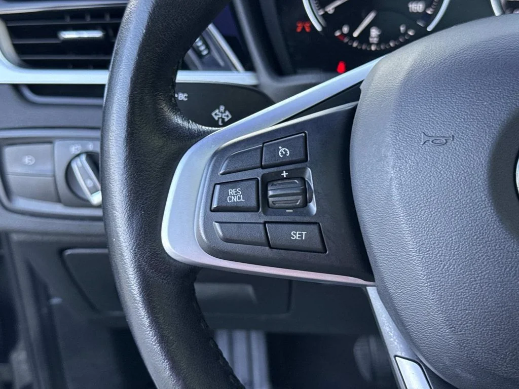 Used 2019 Black BMW sDrive28i image 46