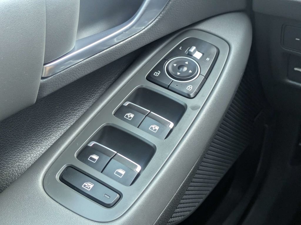 Used 2022 Gray Hyundai SEL Plus image 23