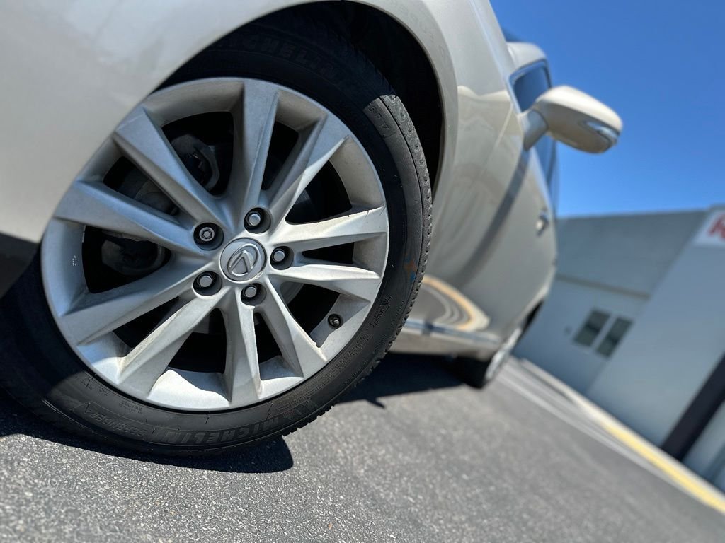 Used 2011 Beige Lexus 350 image 3