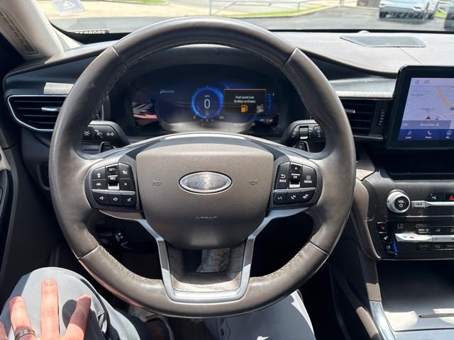 Used 2020 Red Ford Platinum image 9