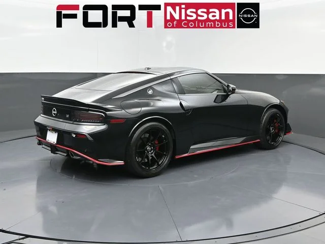 2025 Nissan Z NISMO - Photo 7