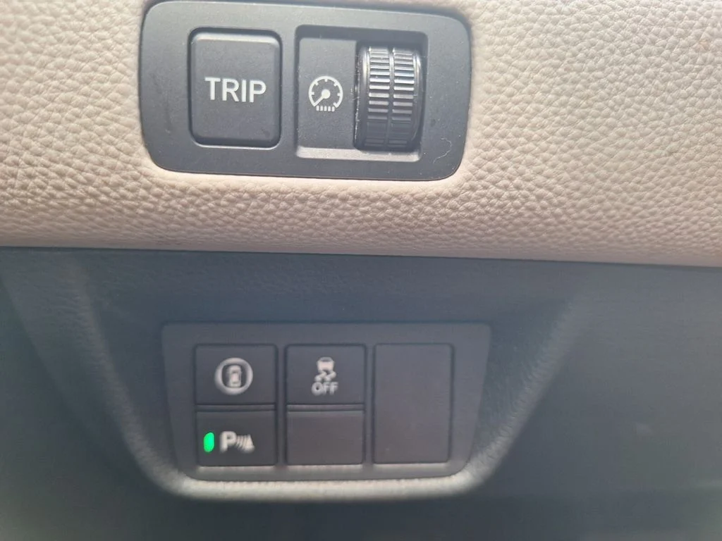 Used 2022  Honda EX-L image 12