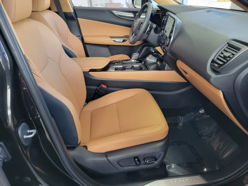 2026 Lexus NX 350 - Photo 17