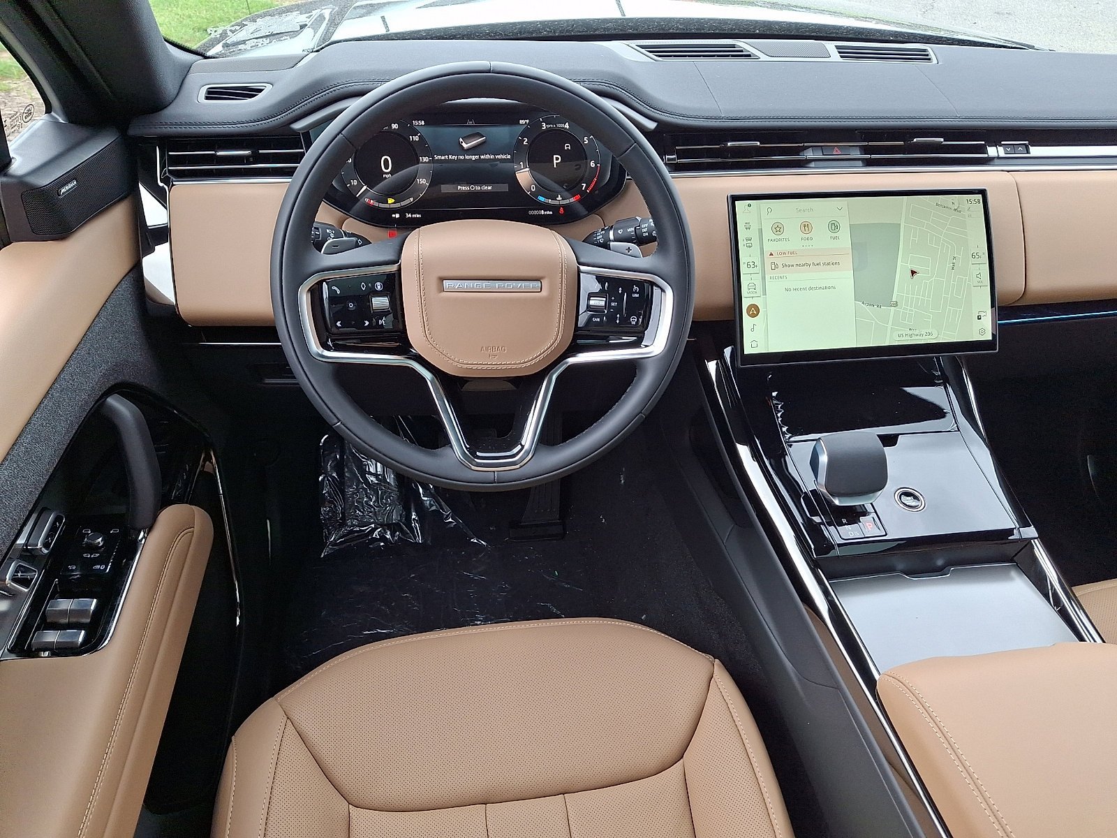 New 2026 Santorini Black LAND ROVER SE image 8