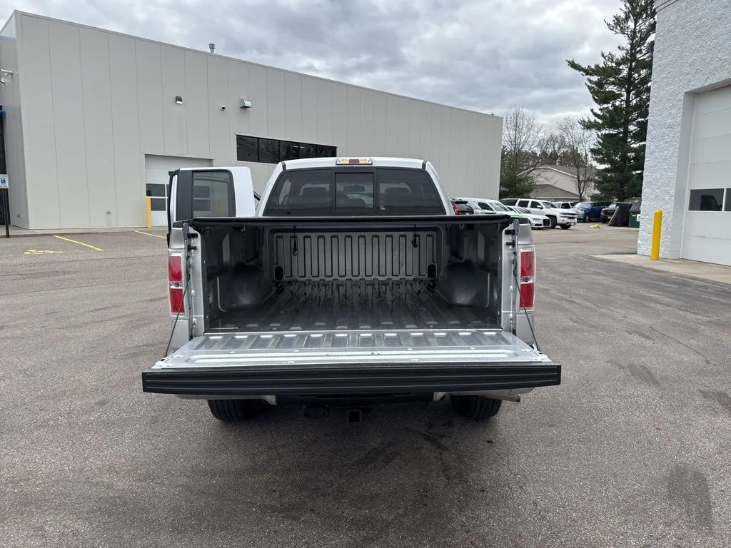 Used 2014 Ingot Silver Metallic Ford XLT image 38