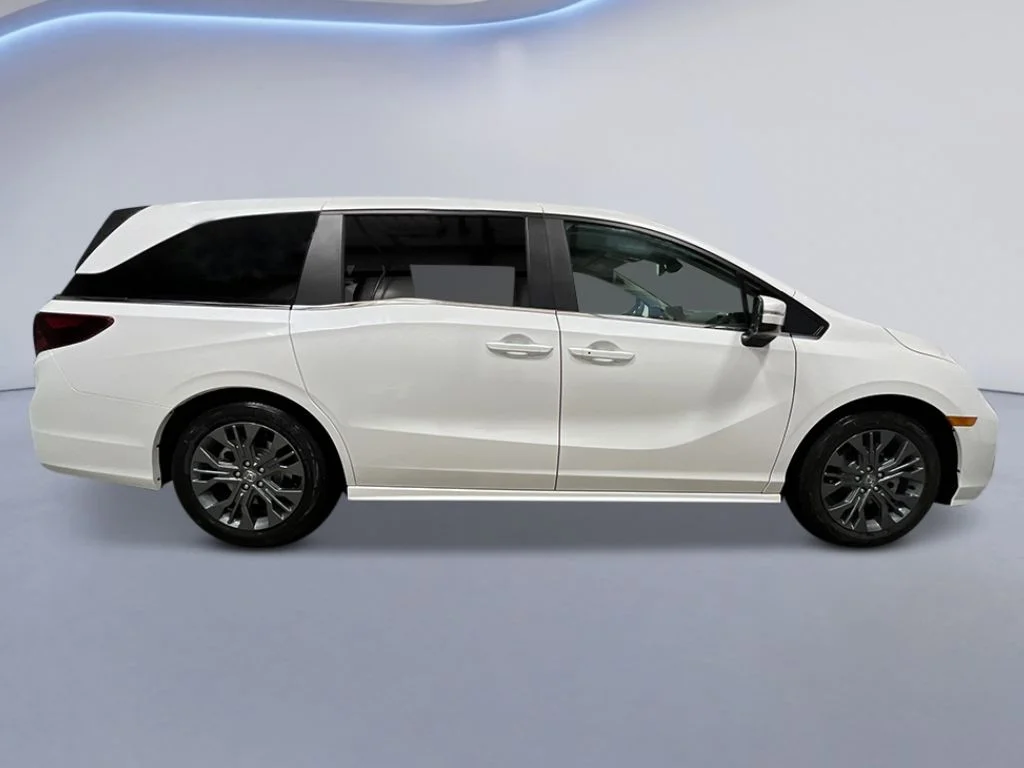 2026 Honda Odyssey Touring - Photo 8