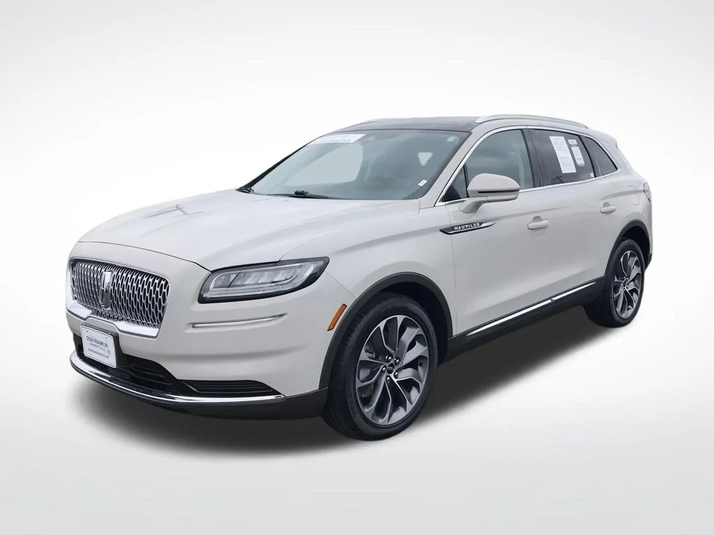 Used 2022 White Lincoln Reserve image 5